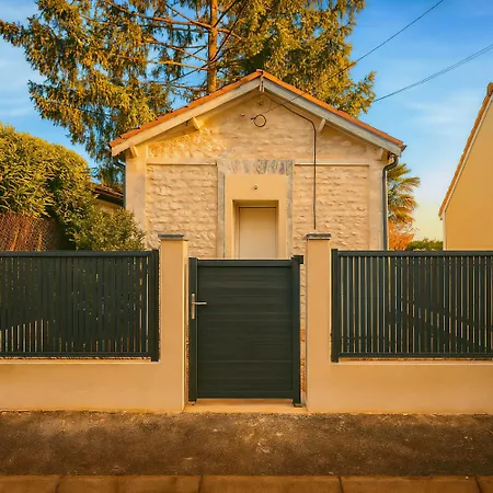 Phoenix Avec Cheminee, Terrasse Et Videoprojecteur Ferienhaus