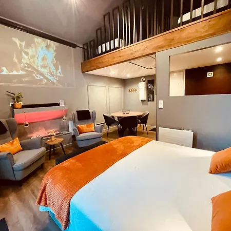 Phoenix Avec Cheminee, Terrasse Et Videoprojecteur Ferienhaus *