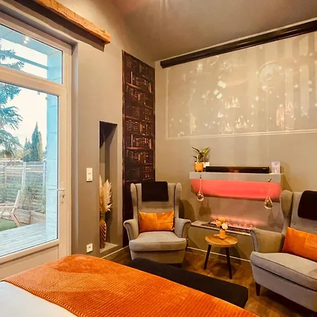 Phoenix Avec Cheminee, Terrasse Et Videoprojecteur Angoulême