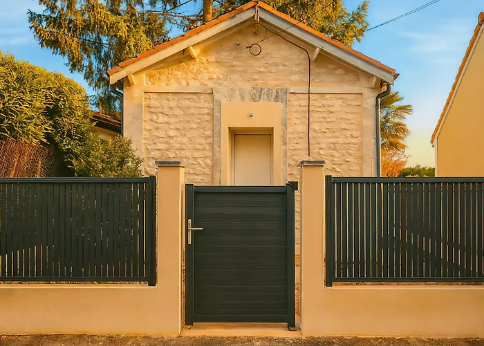 Phoenix Avec Cheminée, Terrasse Et Videoprojecteur Hébergement de vacances